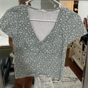 Tillys cropped floral shirt